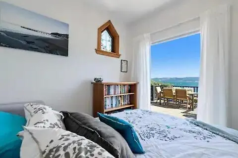 Guest house Seaglass Cottage Lower Hutt New Zealand