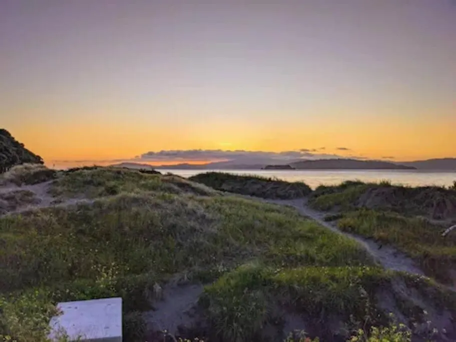 Seaglass Cottage Lower Hutt